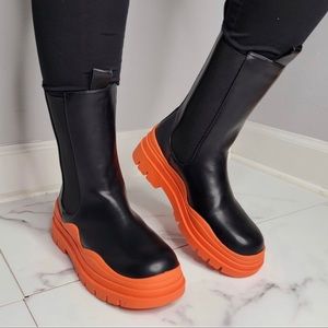 🔥New🔥Cendi Booties. Black/Orange